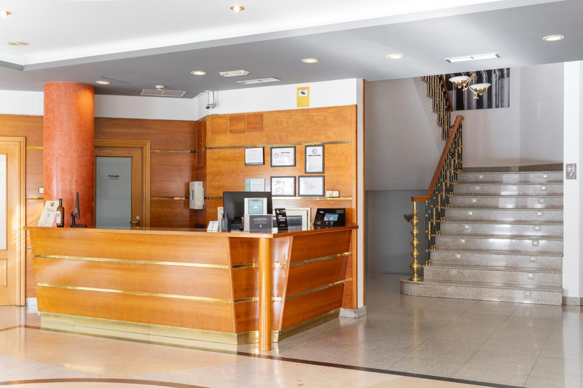 Hotel Alda Ciudad De โตโร ภายนอก รูปภาพ