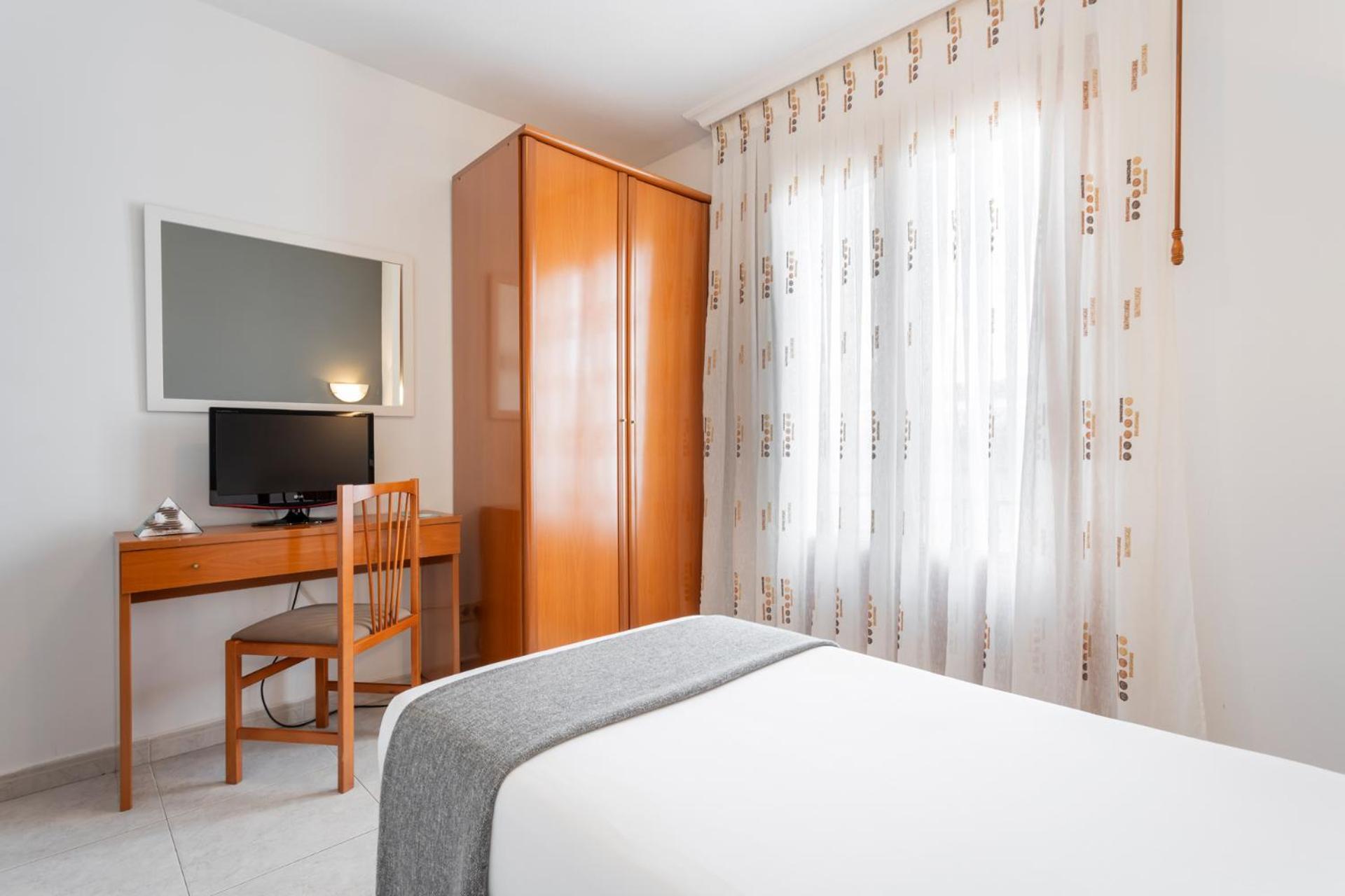 Hotel Alda Ciudad De โตโร ภายนอก รูปภาพ