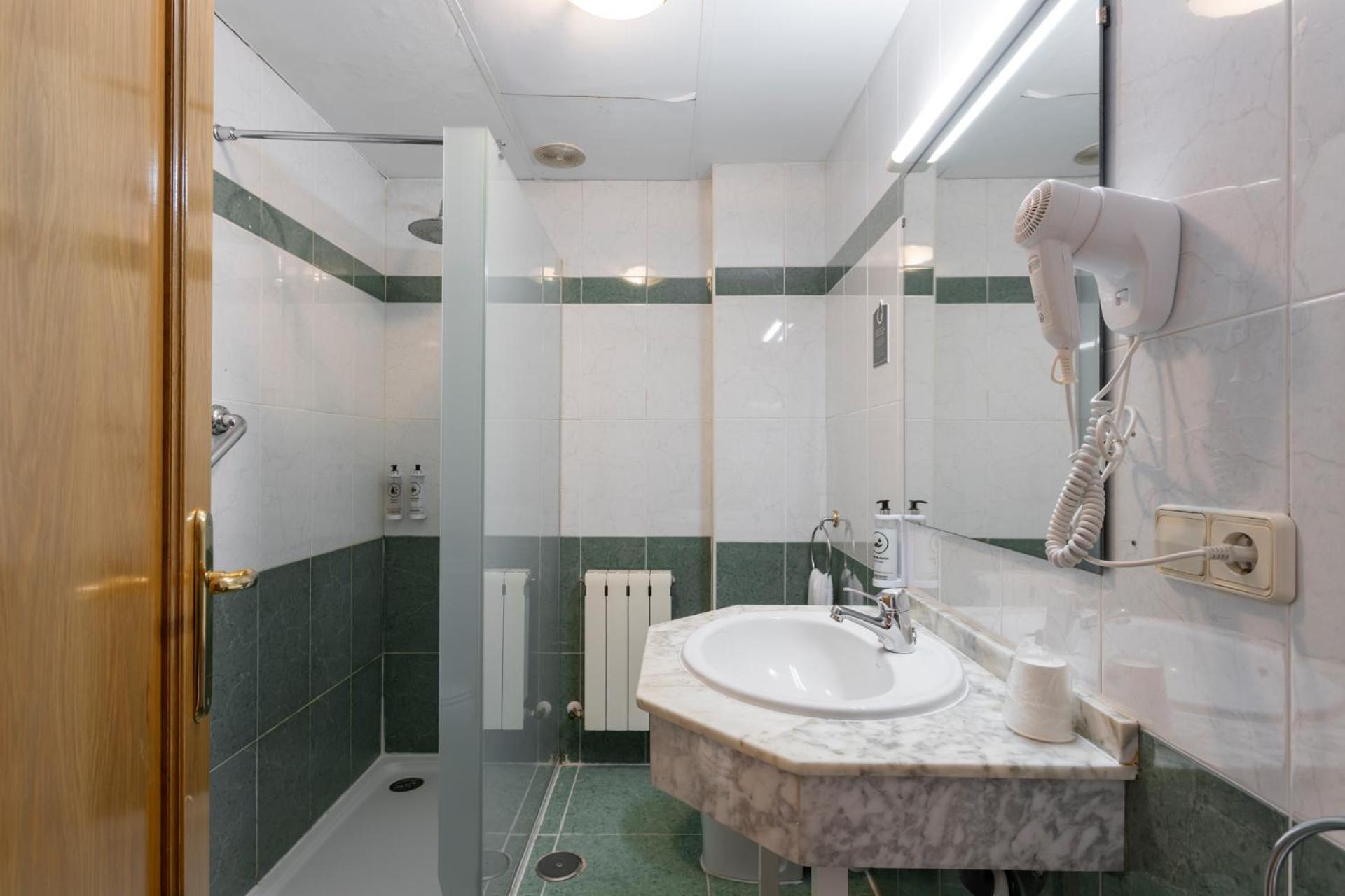 Hotel Alda Ciudad De โตโร ภายนอก รูปภาพ